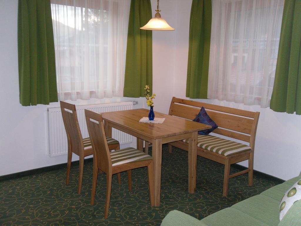 Jenneweinhof Otel Tux Oda fotoğraf