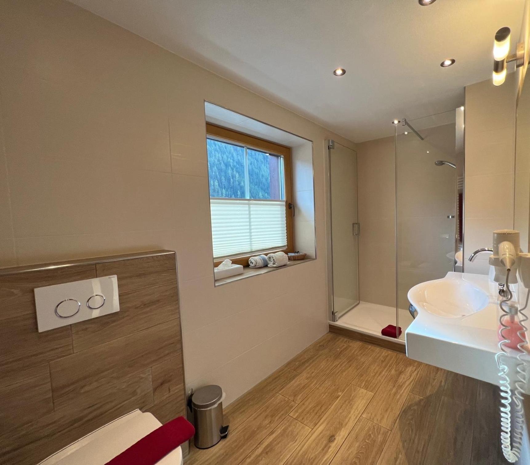 Jenneweinhof Otel Tux Dış mekan fotoğraf