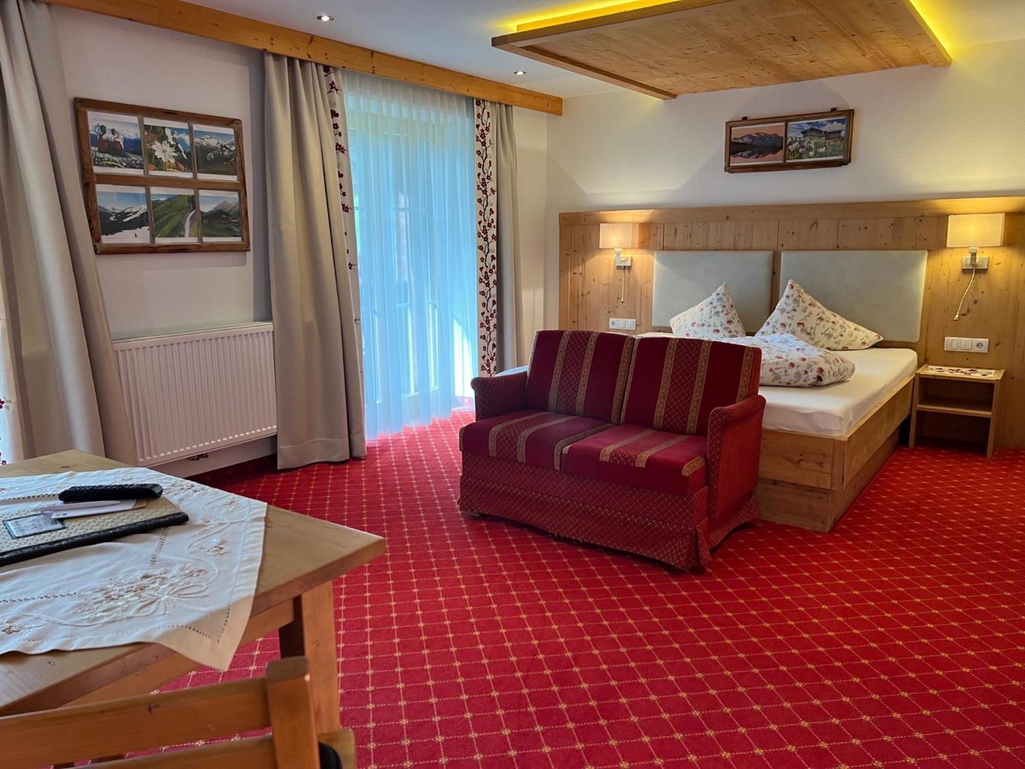 Jenneweinhof Otel Tux Dış mekan fotoğraf