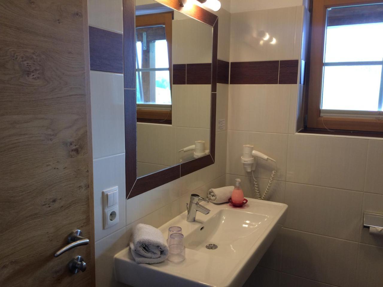 Jenneweinhof Otel Tux Dış mekan fotoğraf
